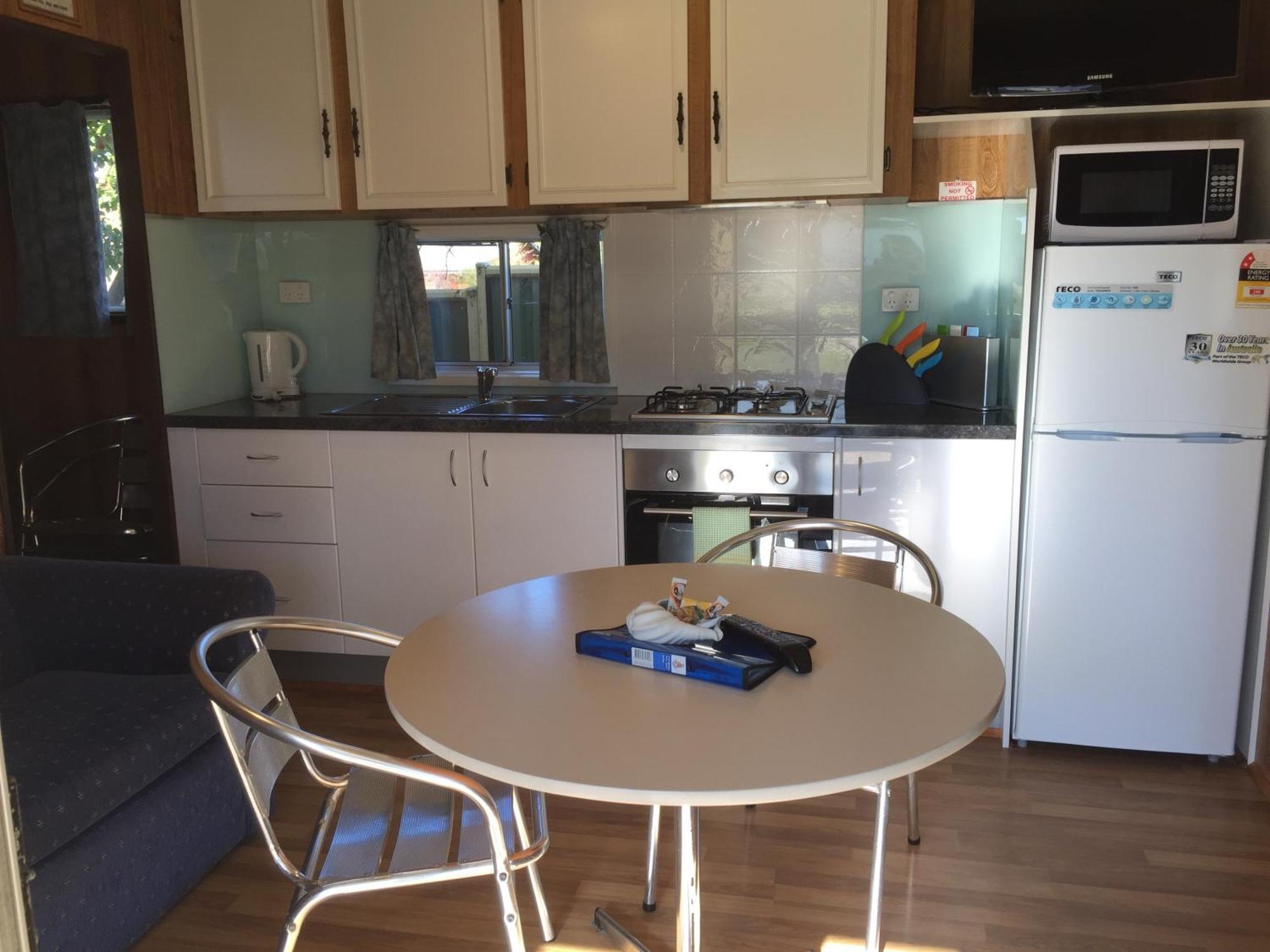 Beachcomber Caravan Park Mallacoota Kültér fotó